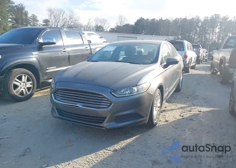 2014 Ford Fusion Hybrid S z USA, uszkodzony, nr VIN 3FA6P0UU2ER359933